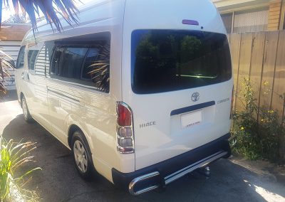 BACK-1LP5XV-HIACE-COMMUTER